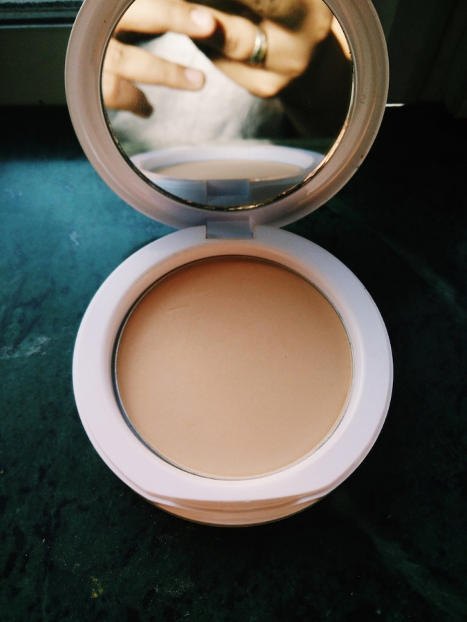 Review & Swatches : Maybelline White Superfresh 12HR Whitening + Perfecting Compact + A little rant